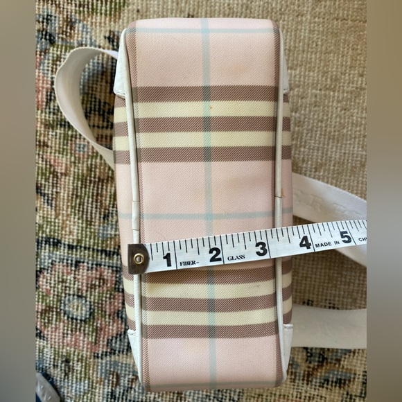 BURBERRY Pink NOVA CHECK Camera/Crossbody Bag(6”x8”)w/removeable LOGO Strap🔥EUC - Picture 7 of 17